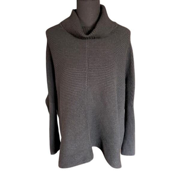 Sweet Romeo Black Ribbed Turtleneck Sweater Medium/Large - Picture 2 of 6